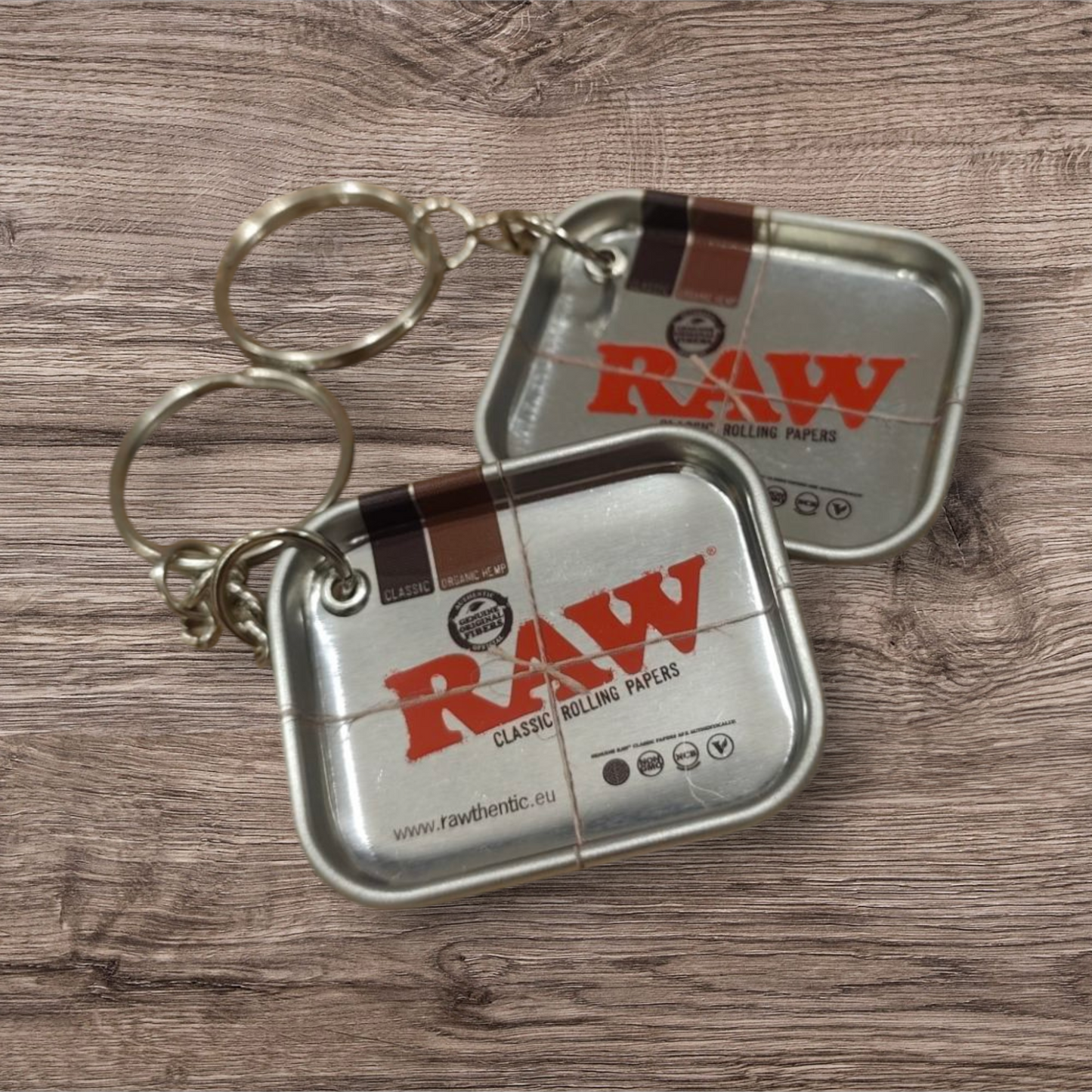 Raw Schlüsselanhänger Silber Tablett